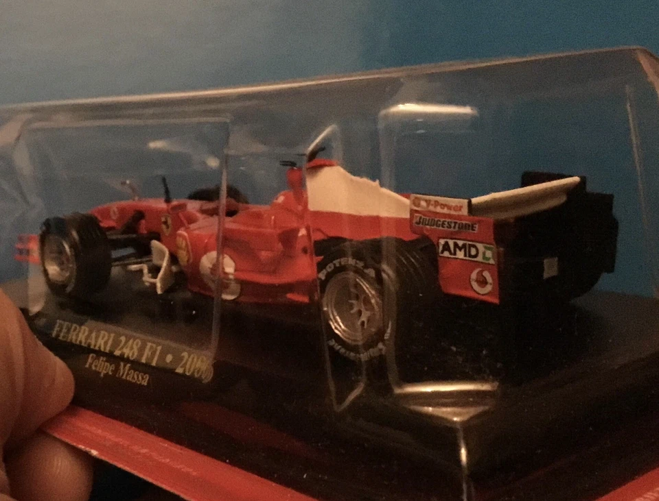 p 399 - Scala 1/43 - FORMULA 1 - FERRARI 248 F 1 di Felipe Massa (2006) - Immagine 4 di 4
