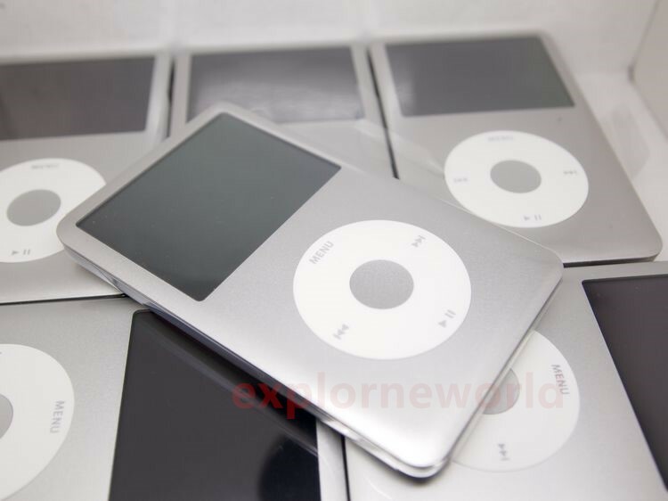Apple iPod classic 7th Generation Gray/Silver/Blue-160GB / Bundle