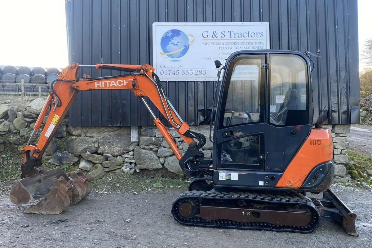 Hitachi Zaxis ZX27-3 CLR 2013 Low Hours Mini Digger