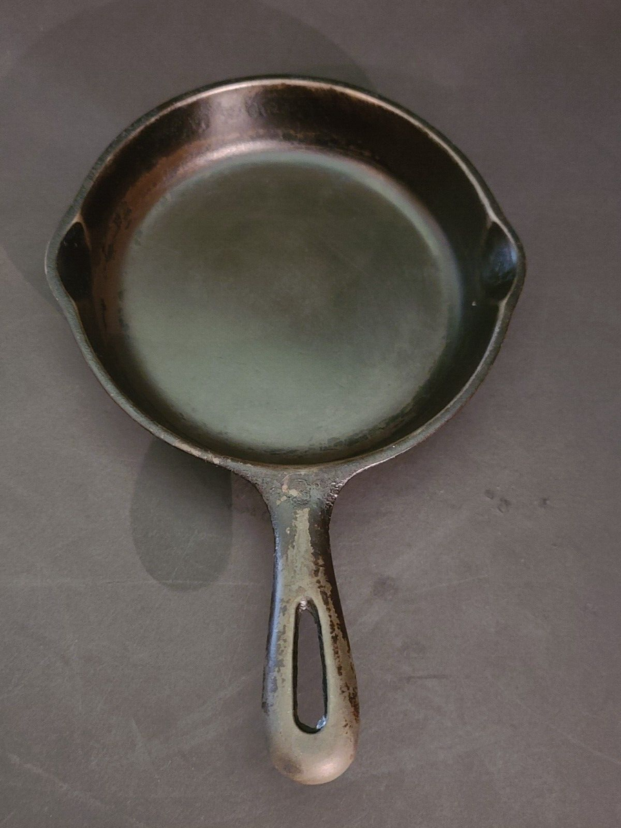 Vintage Cast Iron Skillet 6 1/2” Back Mark: Q with Front Vintage Cast Iron Skillet 6 1/2” Back Mark: Q with Front