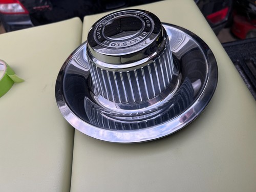 (1) NOS 1968-82 CHEVY CORVETTE CAMARO NOVA CHEVELLE RALLY CENTER CAP GM RARE - Picture 5 of 8