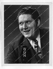 o43963 1940's orig photo musician singer Dick Two Ton Baker at WGN Radio microph