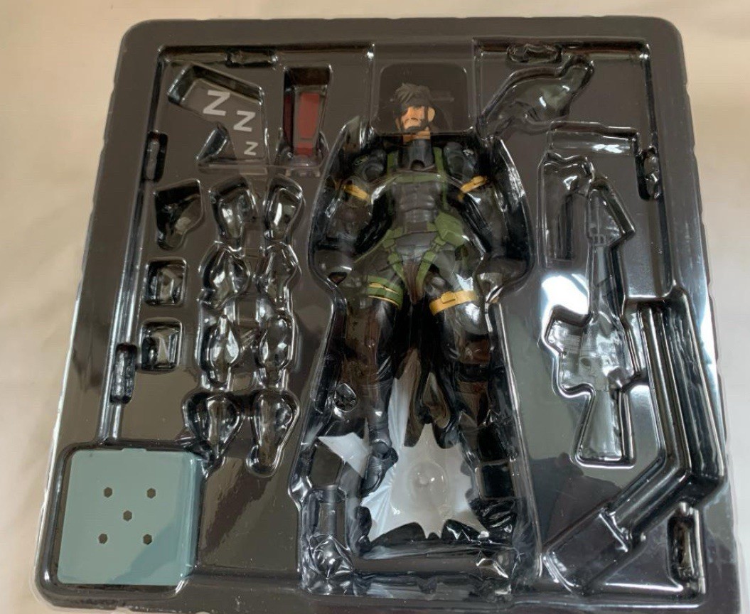 Revoltech Yamaguchi No.131 Metal Gear Solid Peace Walker SNAKE