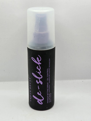 Urban Decay DE-SLICK Oil Control Makeup Setting Spray (118ml/4oz)
