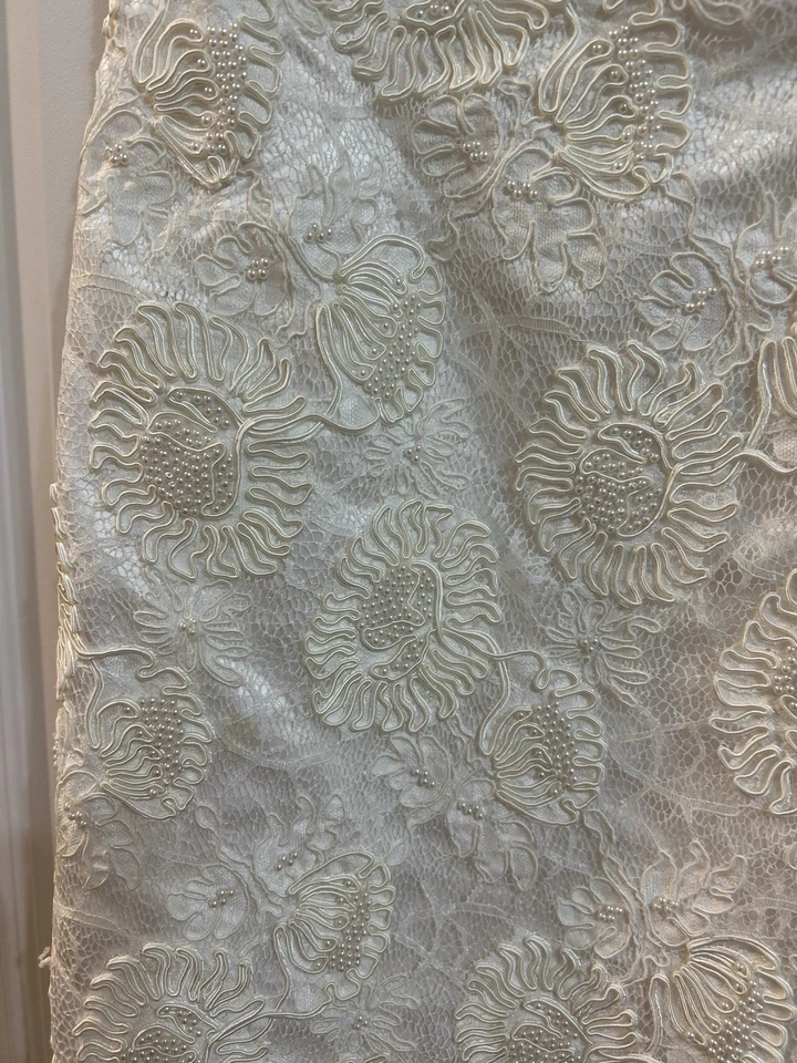 Vestido de novia vintage con cuentas Mon Cheri Foto 4 de 4