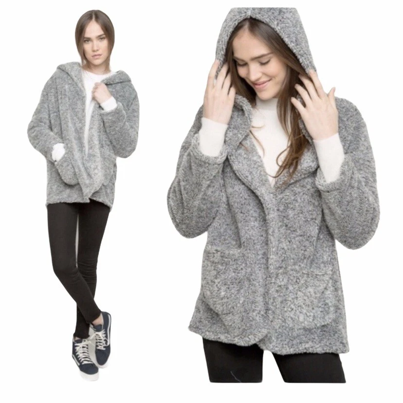 Brandy melville hotsell fur jacket