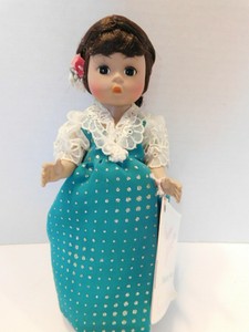 madame alexander miniature showcase