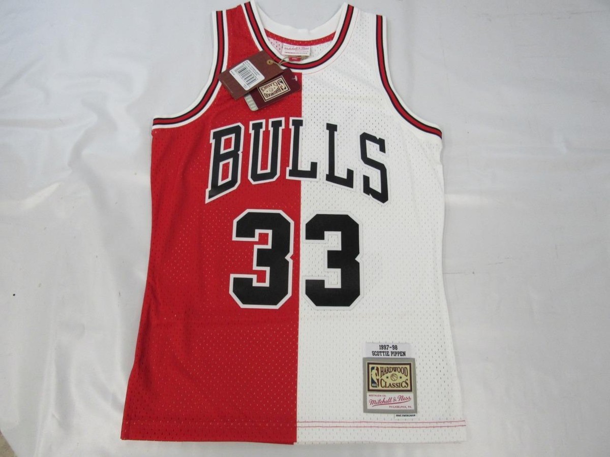 1997-98 Scottie Pippen #33 Bulls Mens Mitchell & Ness Split
