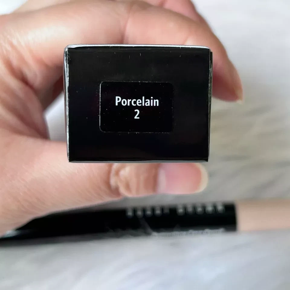 NUEVO Lápiz y sacapuntas corrector facial retocante Bobbi Brown ~ porcelana ~ tamaño completo Foto 4 de 4