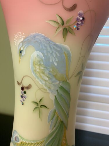 Vintage Signed Fenton Art Glass Burmese Peacock Glowing Vase Limited Stunning - Picture 4 of 14