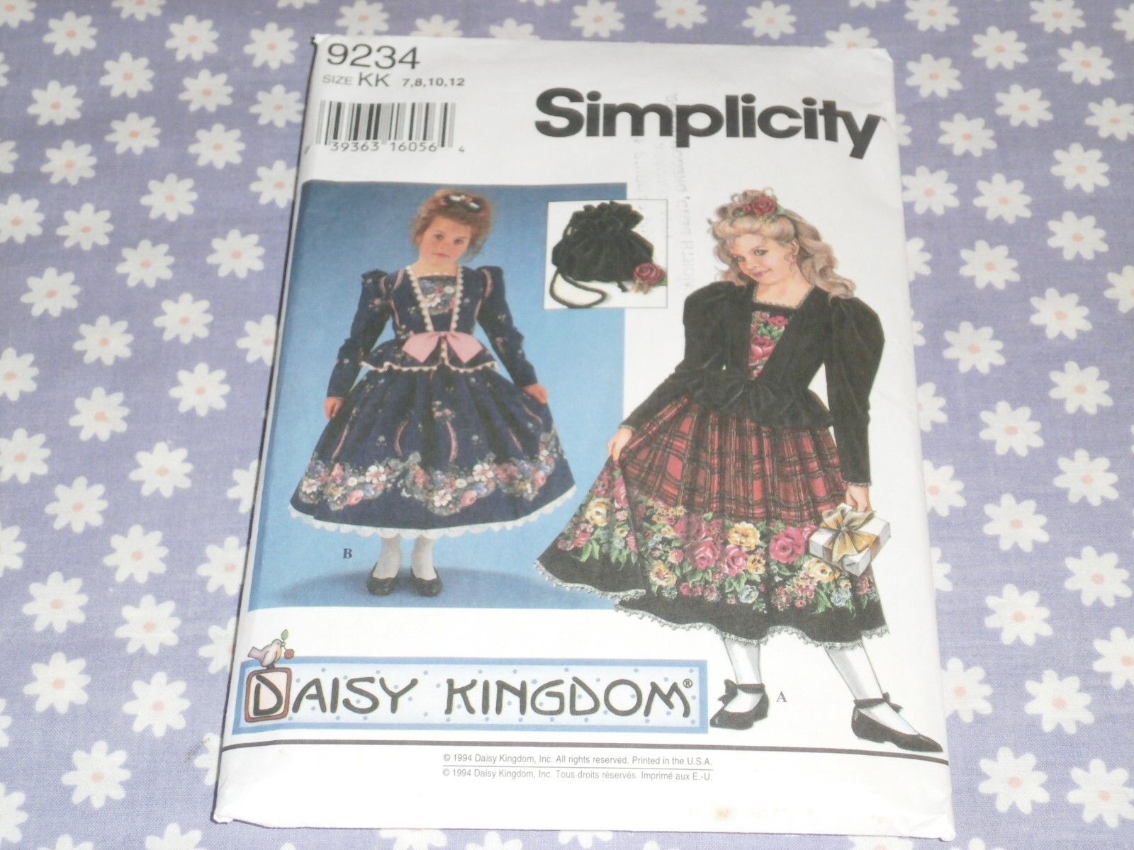 SIMPLICITY 9234 GIRLS DAISY KINGDOM DRESS & PURSE PATTERNUNCUTSIZES 7