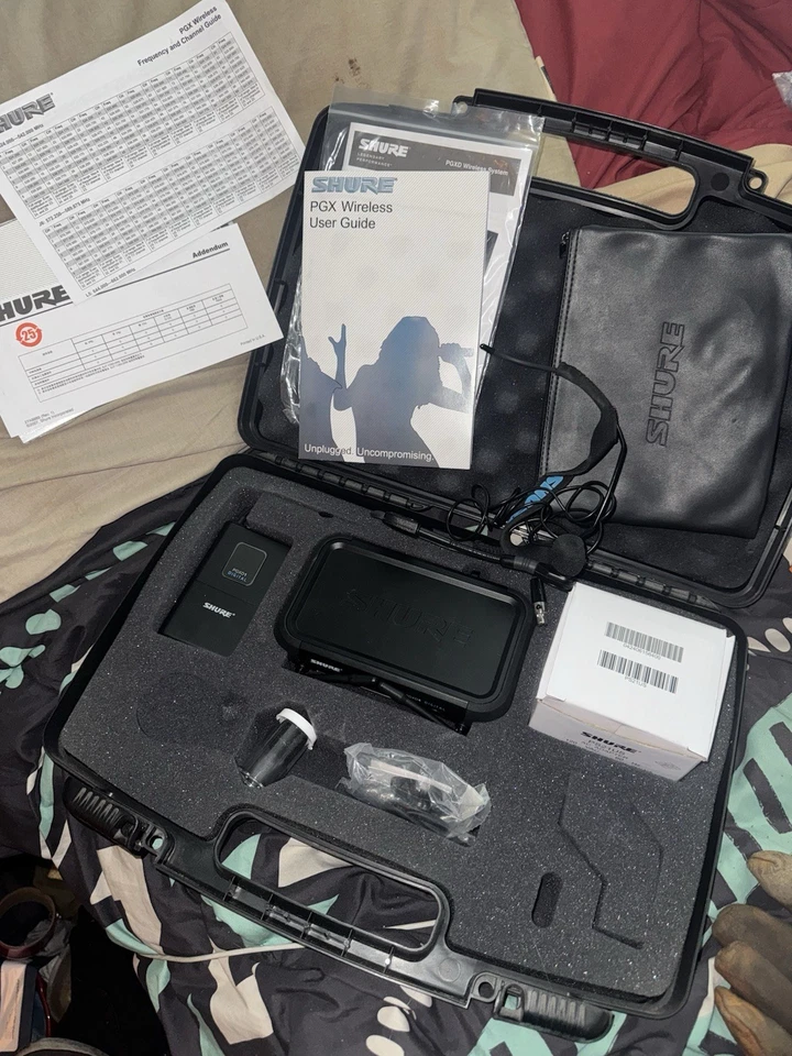 Shure PGX4 Wireless Receiver PGX1 Transmitter Case Lavalier Mic Original Papers - Image 3 of 4