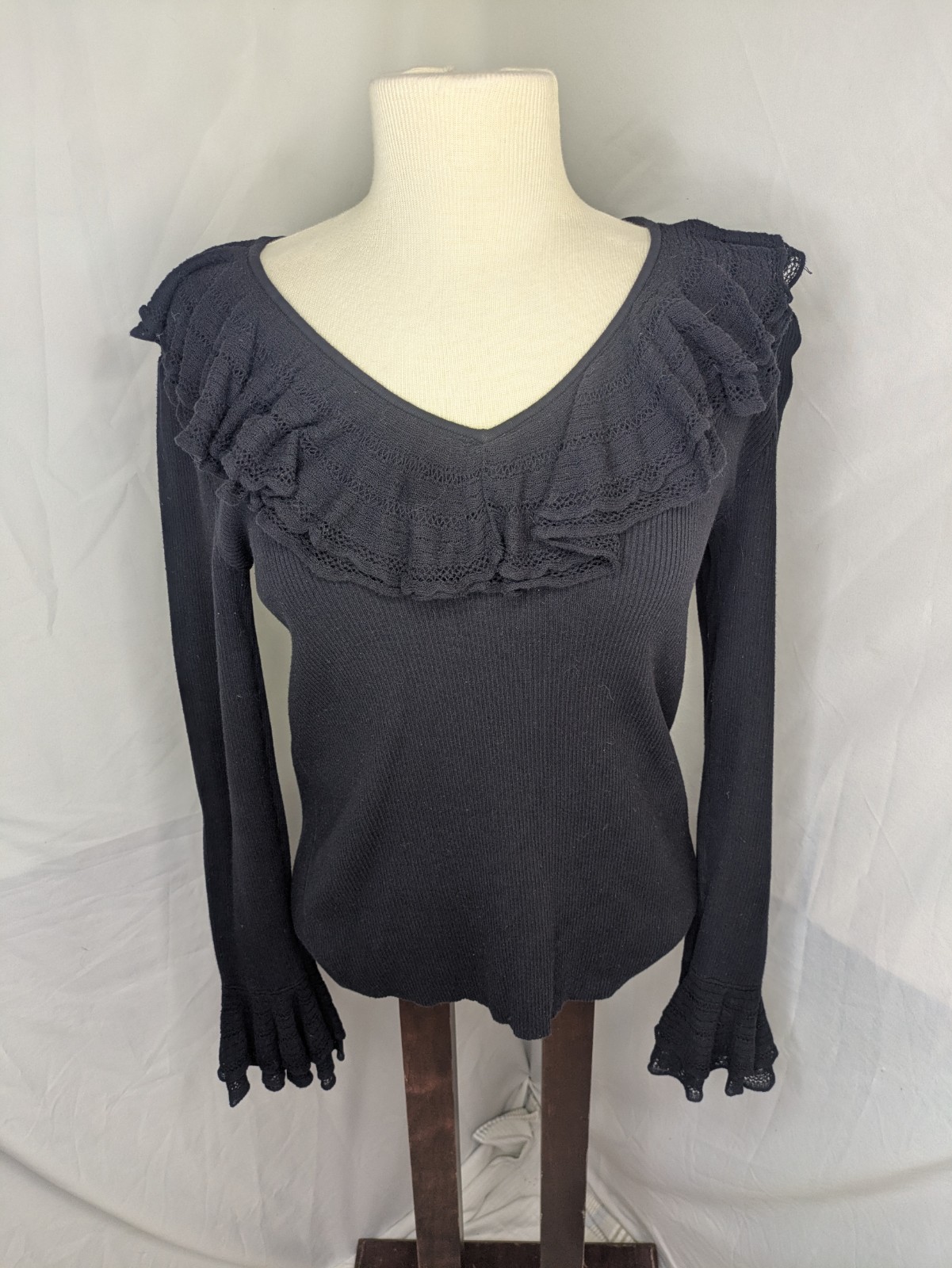 Lauren Ralph Lauren Women's Black Ruffle V-Neck Long Sleeve Sweater Soft Small