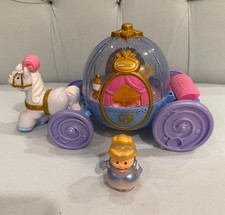 2012 Fisher Price Little People Cinderella Musical Carriage w/Cinderella