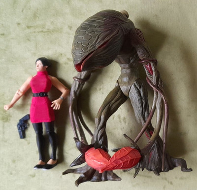 ADA WONG & IVY - Resident Evil Action Figur 1998/99 ToyBiz - KOMPLETTSET