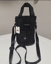 Alo Yoga  Crossbody Bucket Shoulder Bag - Black – Gym Travel Purse – NWT