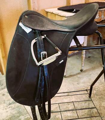 18'' Wintec Pro Dressage Saddle- Black