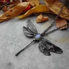 Retro Vintage Dragonfly Pendant Moonstone Necklace Women Party Jewelry Fashion