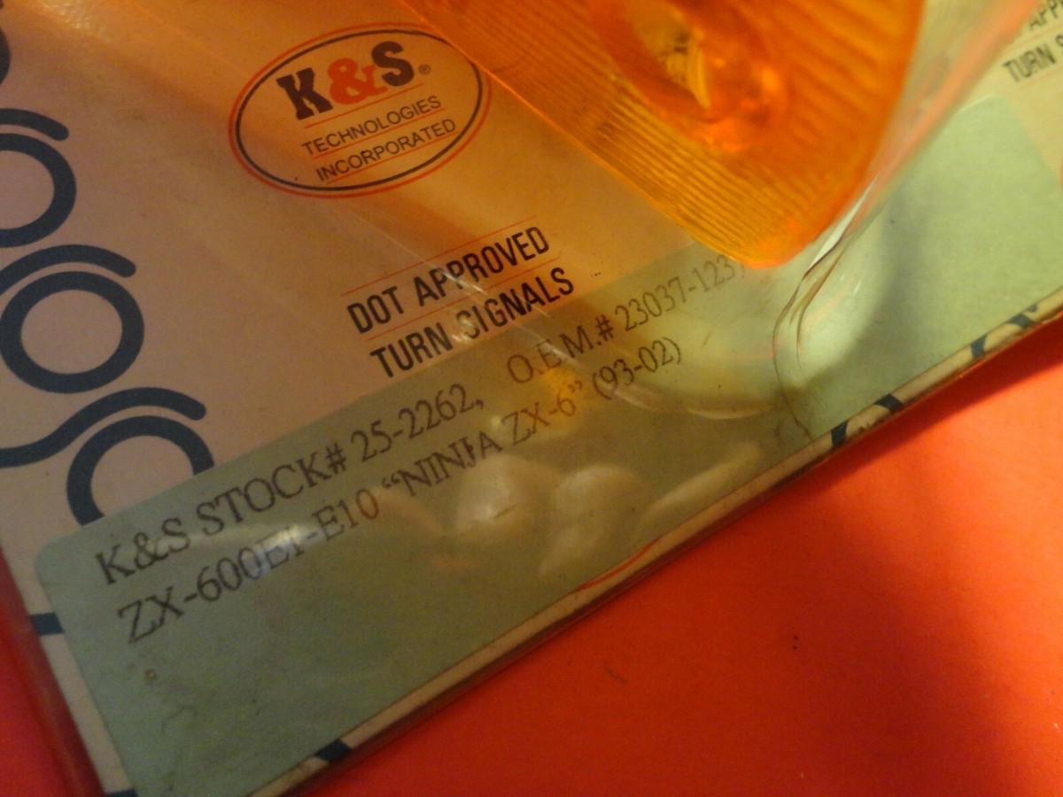 NEW KAWASAKI 1993-2002 ZX-6 ZX600E LEFT FRONT SIGNAL 23037-1237 25