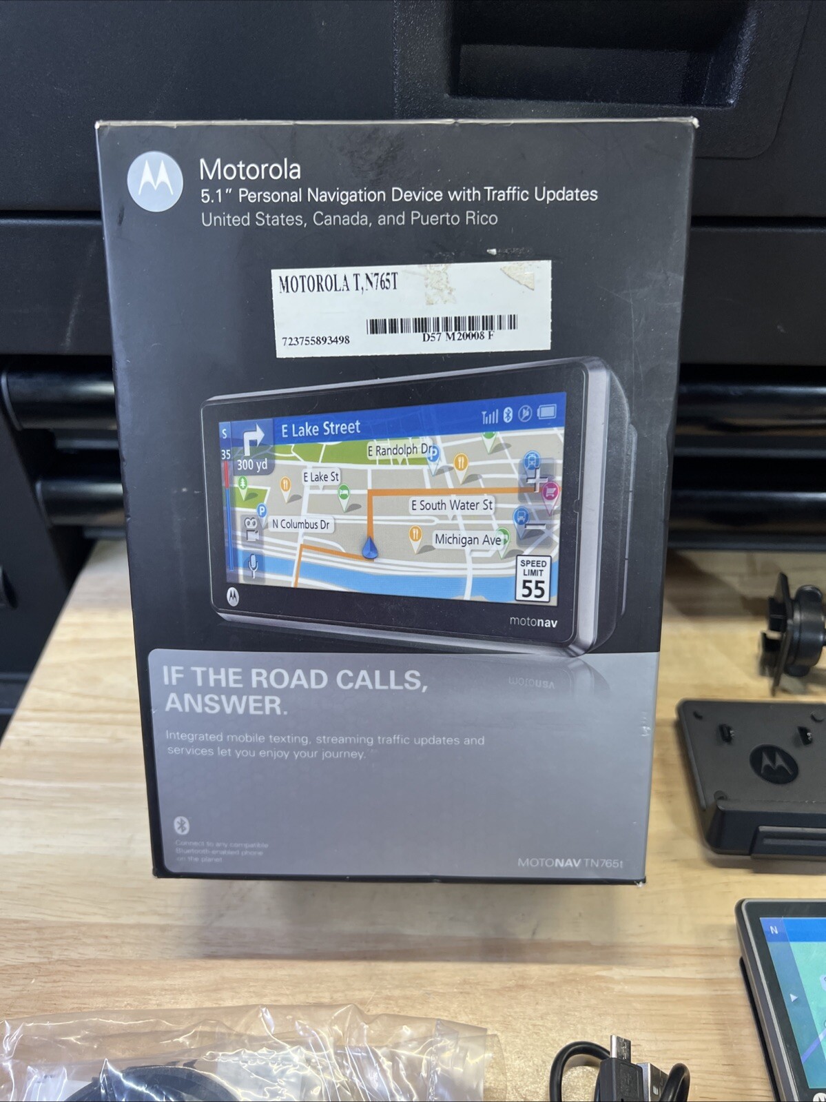 Motorola Motonav TN 765T  5.1” Display GPS Navigator Pre Owned