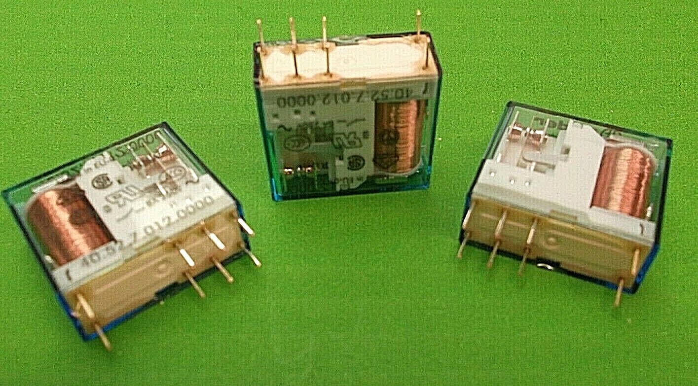 Relay 12V DPDT 8A Finder 4052 7012 0000 15A C/O Contacts x 2 pcb / plug in