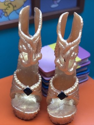 Monster High Cleo De Nile Frights, Camera, Action! Shoe Heel Doll Toy Part Piece