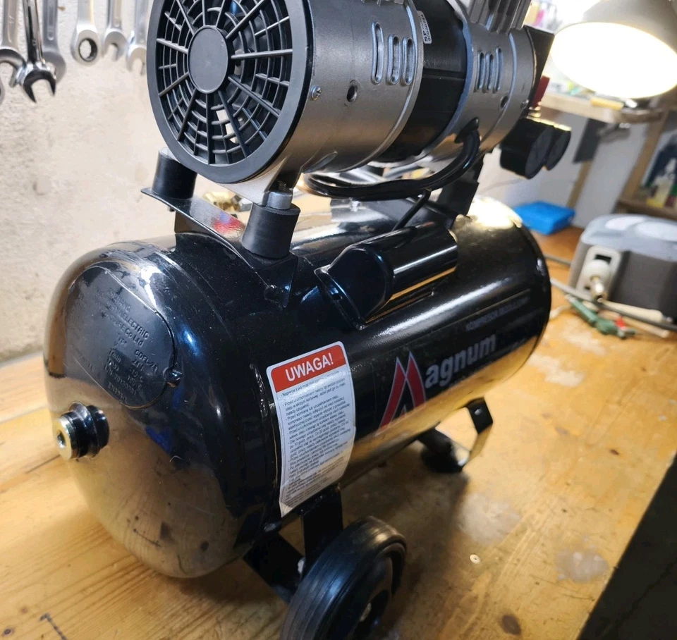 Flüster-Kompressor, Druckluft MAGNUM JWS-24/750 Leise, nur 68dB!! Mit Zubehör! - Bild 2 von 4