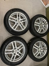 457-MeganeWinterreifensatz Michelin205/55/R16 Mit Dezent Alu:51750-Et:41-LK114,3