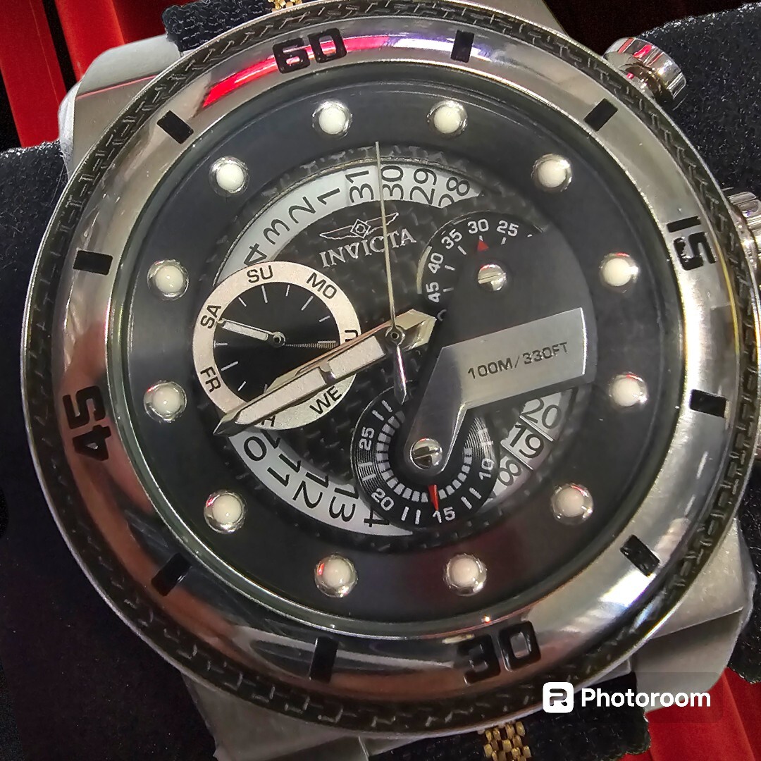 INVICTA 25280 MASCULINE QUARTZ CHRONO WITH CHANGEABLE BANDS, EUC