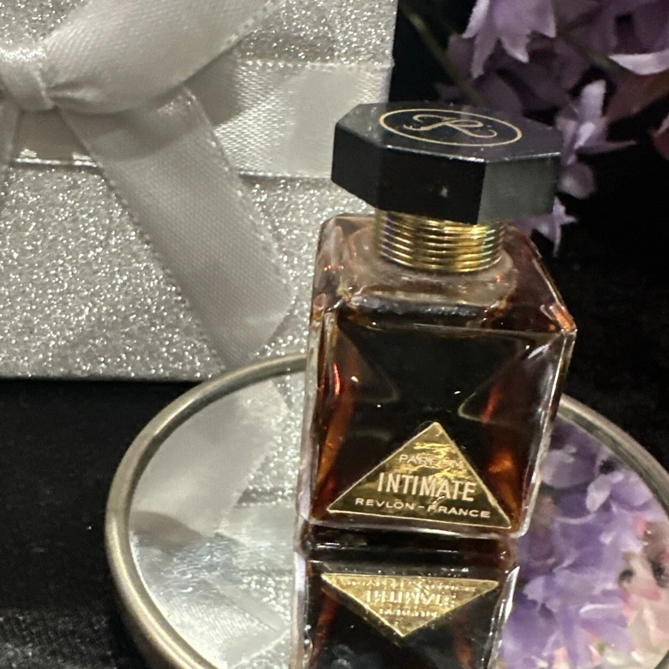 Extracto de perfume Revlon Intimate Pure .25 oz/7.5 ml de colección nuevo sin caja con caja de regalo Foto 3 de 4