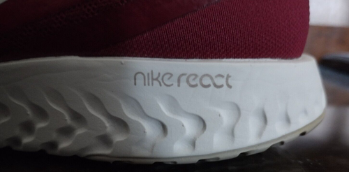 NWOT Nike Legend React Running Shoes Berry Red Swoosh Size 8 1/2 8.5 - Picture 9 of 11