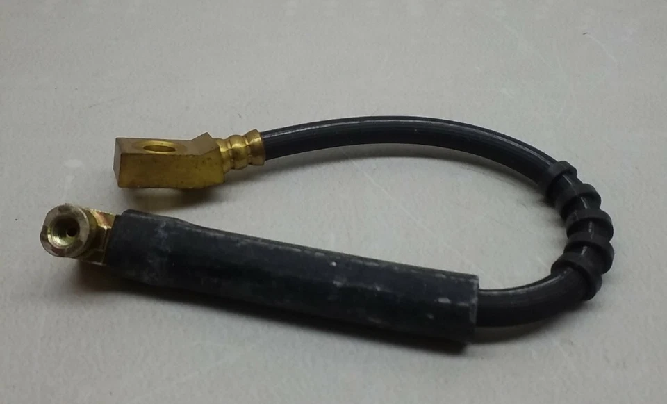 Manguera de freno automotriz F104351 Wagner hecha en México Wagner F104351 Foto 2 de 3