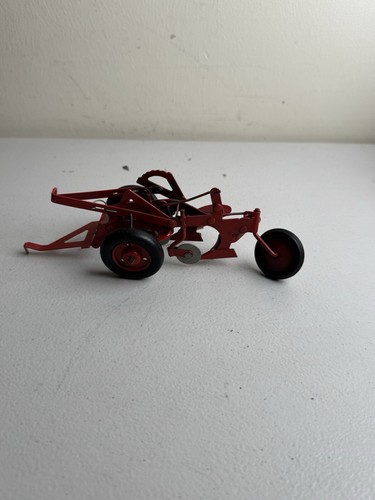Vintage Original 1/16 Tru-Scale Toy McCormick 2 Bottom Plow CaseIH Farmall IH - Picture 4 of 7