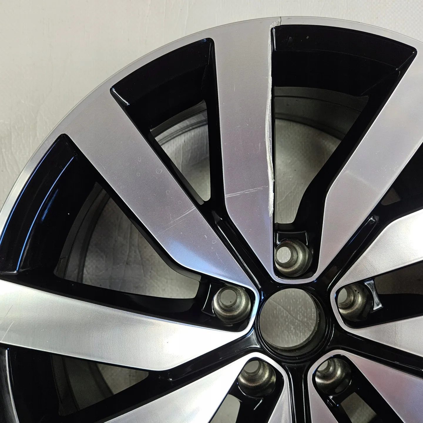Cerchio in lega 18" per VW Sharan foto 5