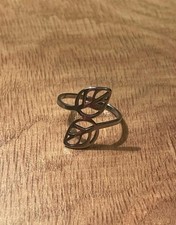 Vintage Style Leaf Ring | Elegant Silver Adjustable Band