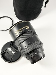 Nikon AF-S Nikkor 17-55mm F/2.8G ED DX Lens - Very Good Condition!
