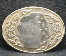 XC19162 VINTAGE 1970s FLORAL ARTWORK UNISEX FASHION SILVERTONE BELT BUCKLE