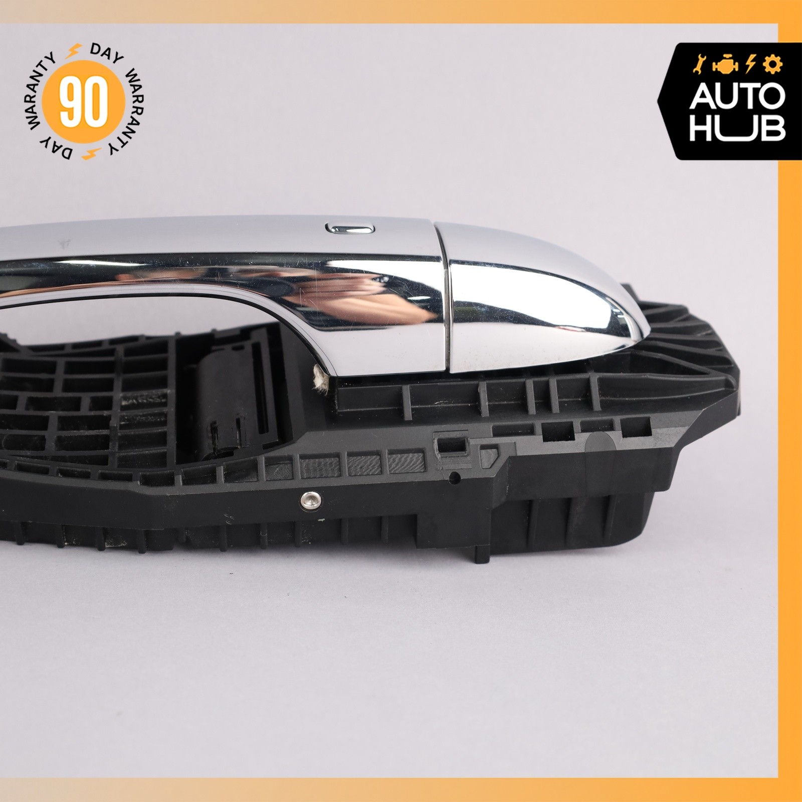 Maserati Levante M161 Front or Rear Right Side Exterior Door Handle OEM 89k