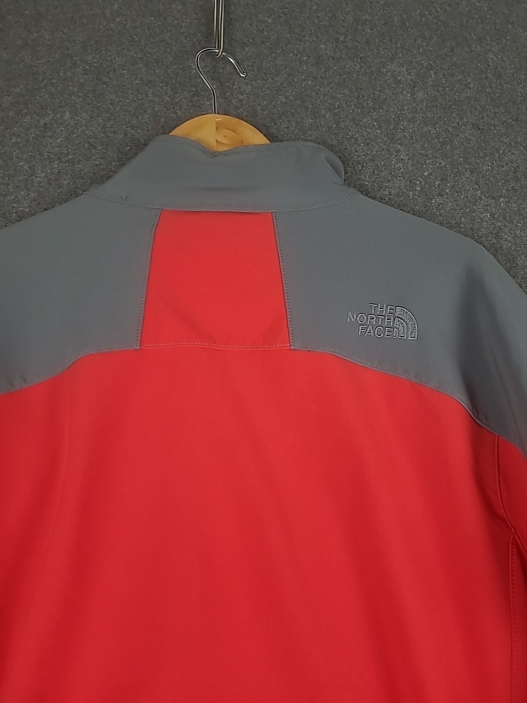 North Face Jacket Mens Lg. Red Gray Sofshell Ther… - image 7
