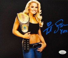 TRISH STRATUS SIGNED AUTOGRAPHED 8X10 PHOTO WRESTLING DIVA JSA AUTHENTIC