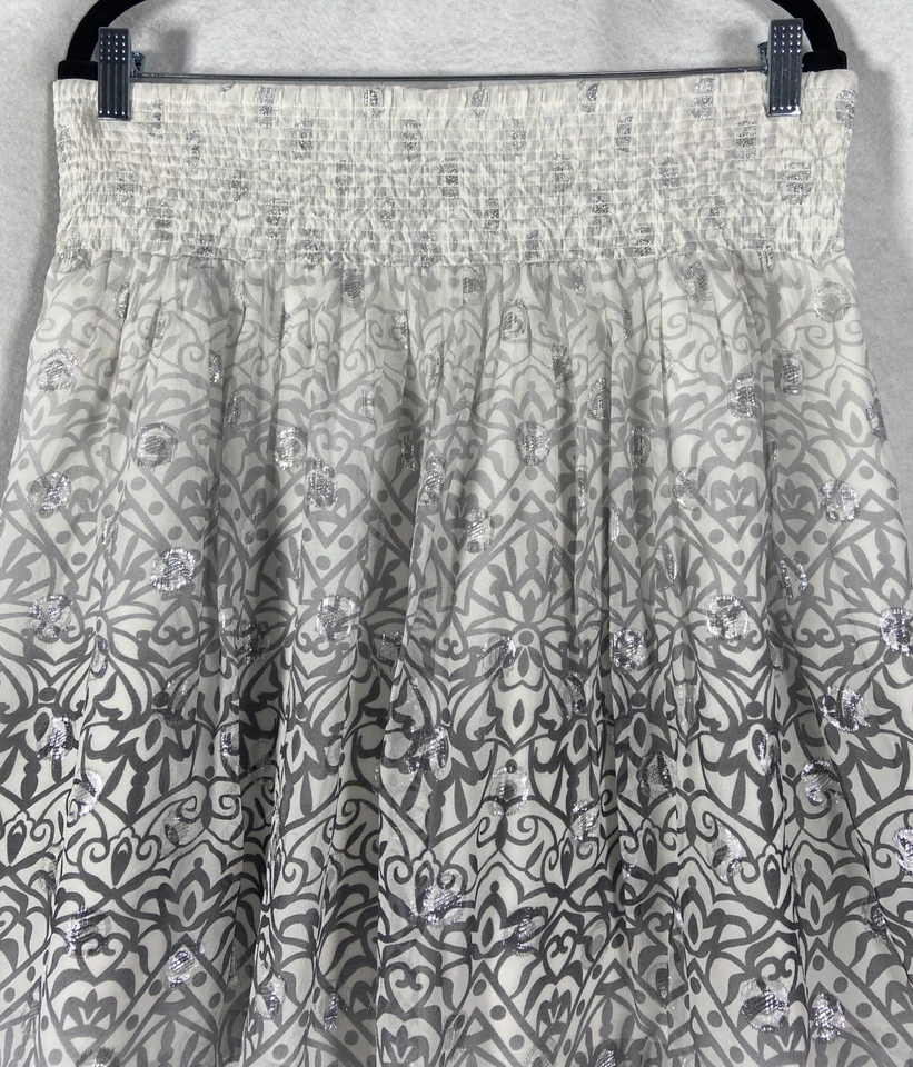 Falda Casa Blanca Mercado Negro Grande Blanca Gris Calada Seda Brillo Floral Foto 2 de 4