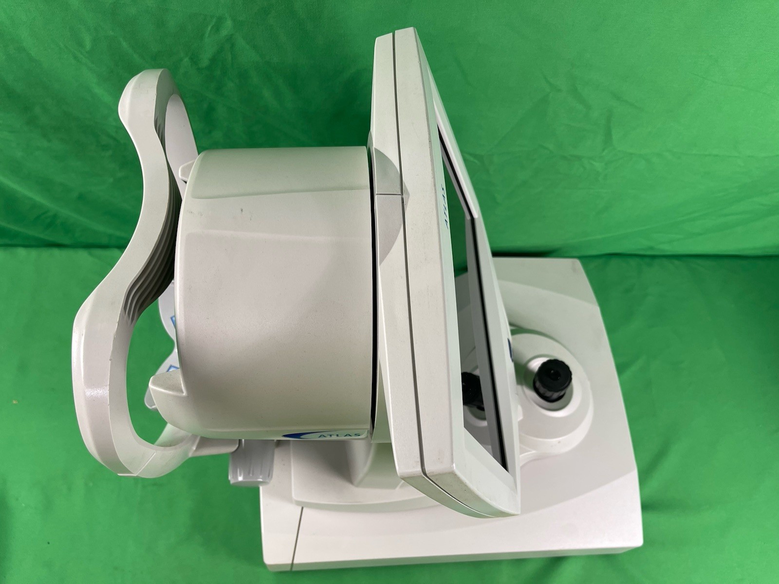 Zeiss Atlas 9000 Corneal Topographer System w/ Windows XP