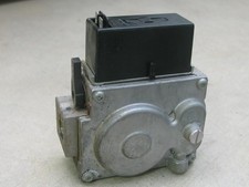 Robertshaw 7222DER HVAC 2702-331 Furnace Gas Valve 600011000