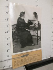 Radio industry show 1923 photo Anne Hughes Zenith O'Neill Autophone speaker