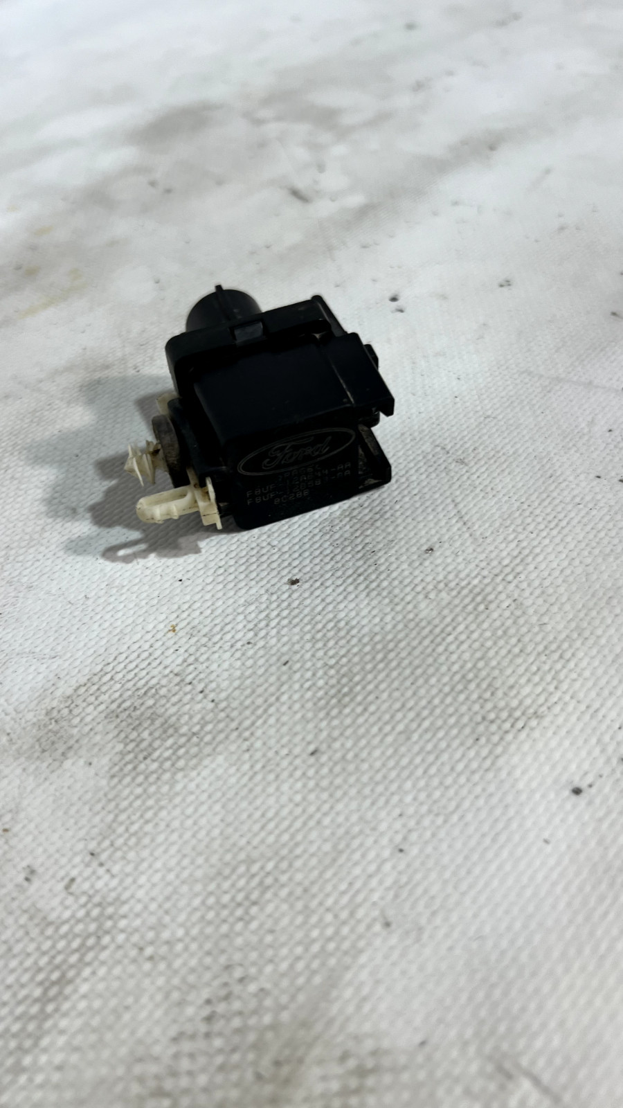 2011 ASTON MARTIN V8 VANTAGE OEM BAROMETRIC PRESSURE SENSOR MODULE