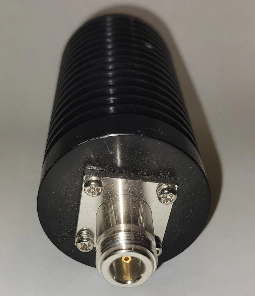 Pasternack 50W PE6234 Female Input Round Body Black Anodized Aluminum Heatsink - Image 2 of 3