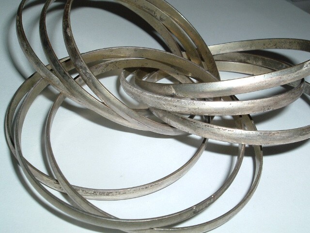 9 Silver Plated Interlocked Bangle Bracelets - image 4