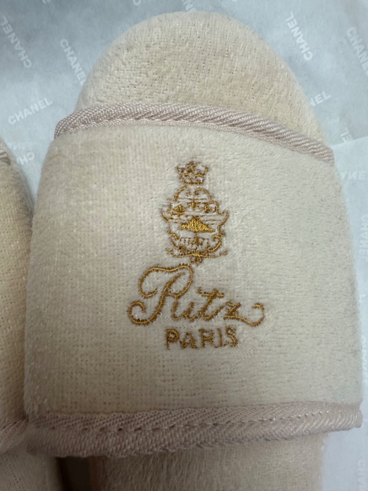 PANTOFOLA D’ORO Nuove pantofole Ritz Paris Hotel Spa 5 stelle resort ricamo French Terry taglia unica