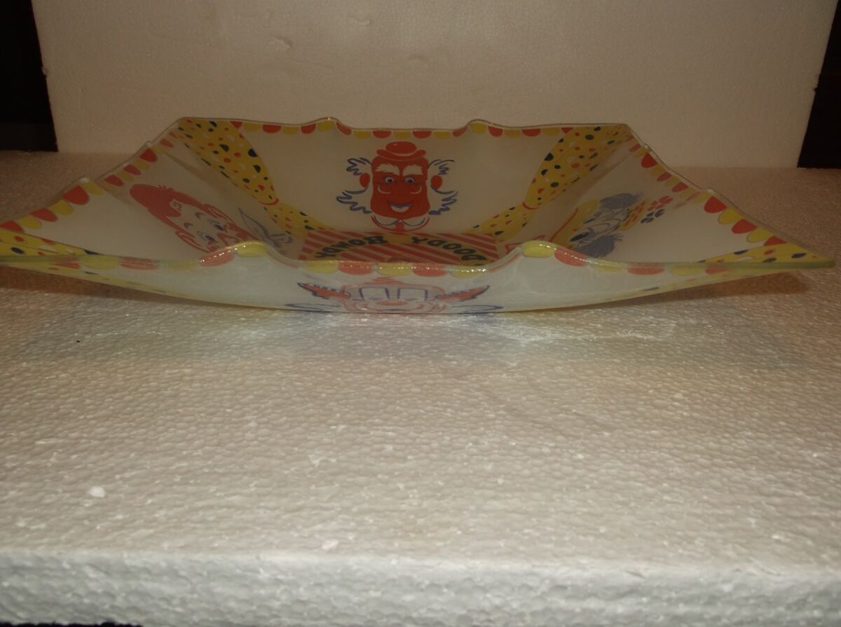 VINTAGE RARE 50'S HOWDY DOODY GLASS CEILING LIGHT SHADE VINTAGE RARE 50'S HOWDY DOODY GLASS CEILING LIGHT SHADE