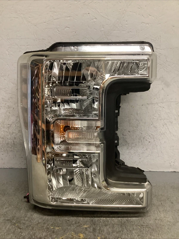 2018 2019 FORD F250SD F350SD RIGHT RH PASSENGER SIDE HEADLIGHT OEM HALOGEN